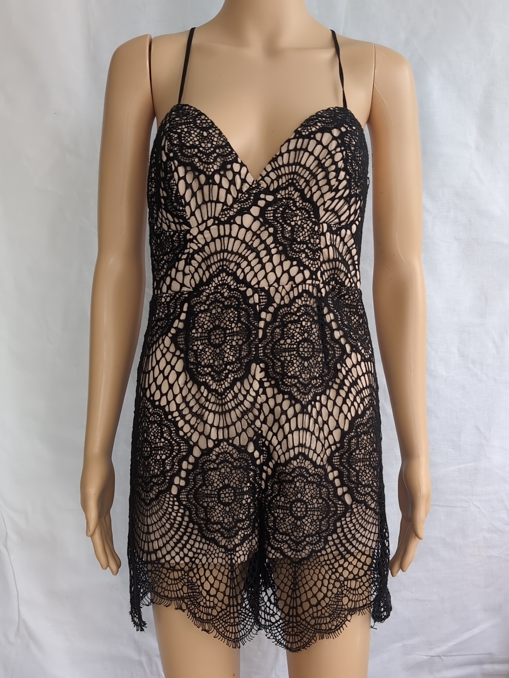 New Bloomingdale's Black Lace Crochet Slip Dress Bardot Size 6/S